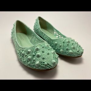 Shoe Dazzle Spiked Flat